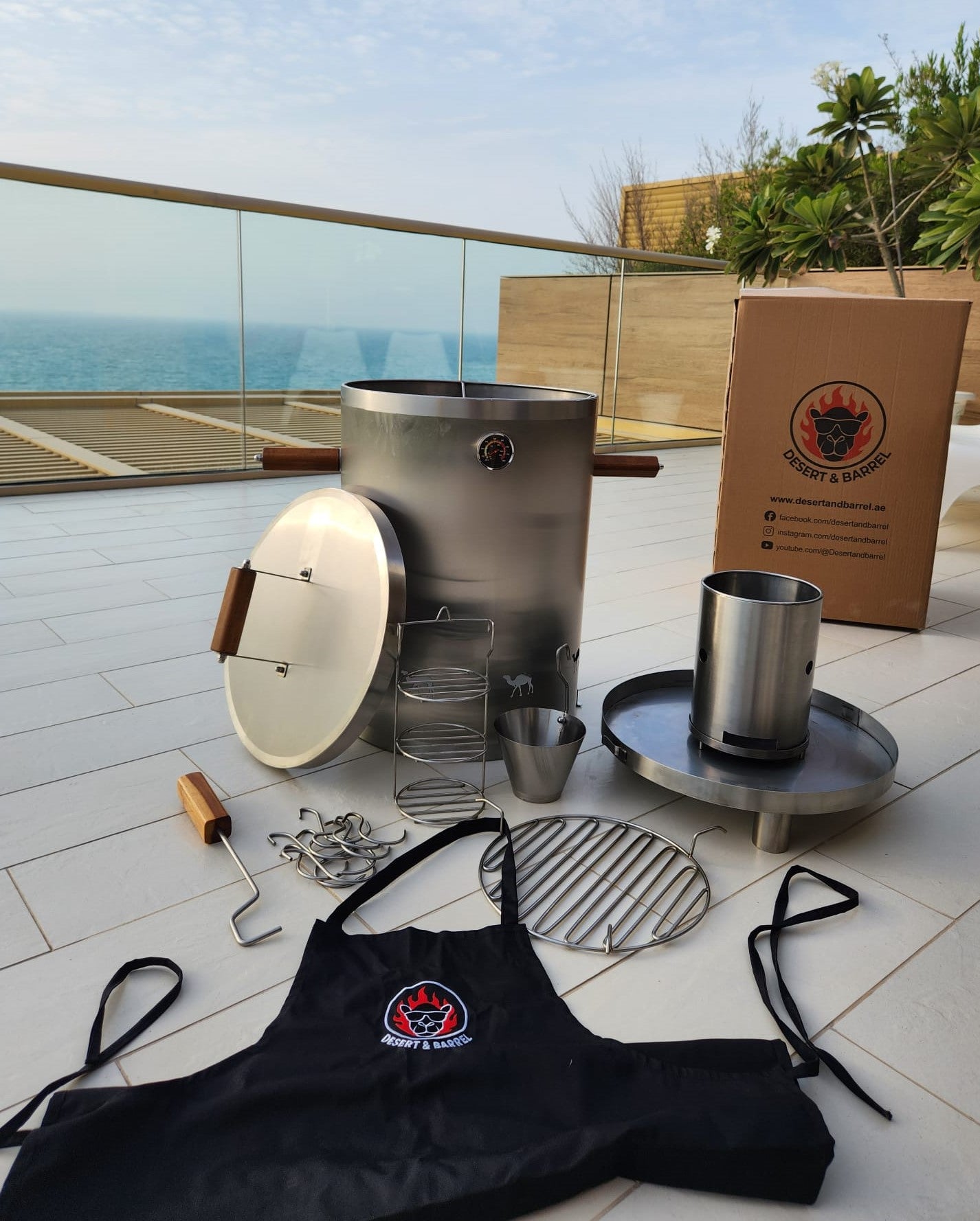 Oasis combo BBQ: the intermediate combo for grilling up to 60lbs with the big barrel and six accessories, ready to enjoy!